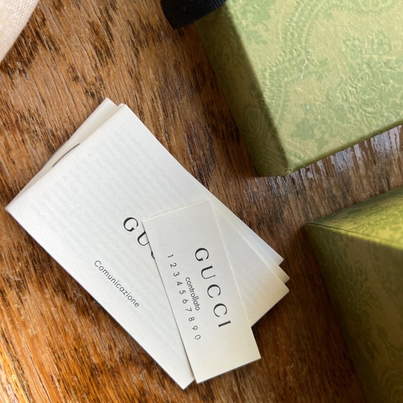 Authentic Gucci Leather Trimmed Logo Canvas AirPod Pro Cade W/Lanyard - Picture 5 of 11